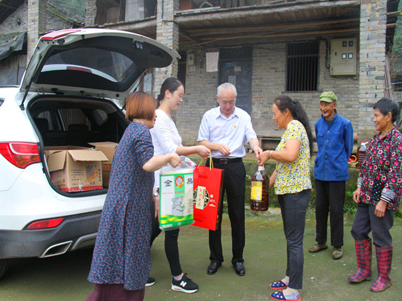 1513911375891145121F.jpg IMG_3557_看圖王_副本.jpg