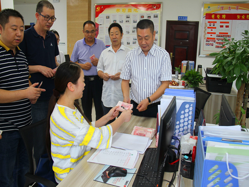 15139123599307341611.jpg IMG_3594.jpg